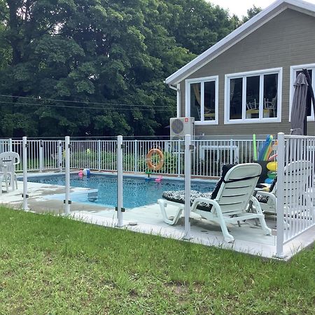 Les Saisons Du Fleuve Bed & Breakfast Lotbiniere Exterior photo