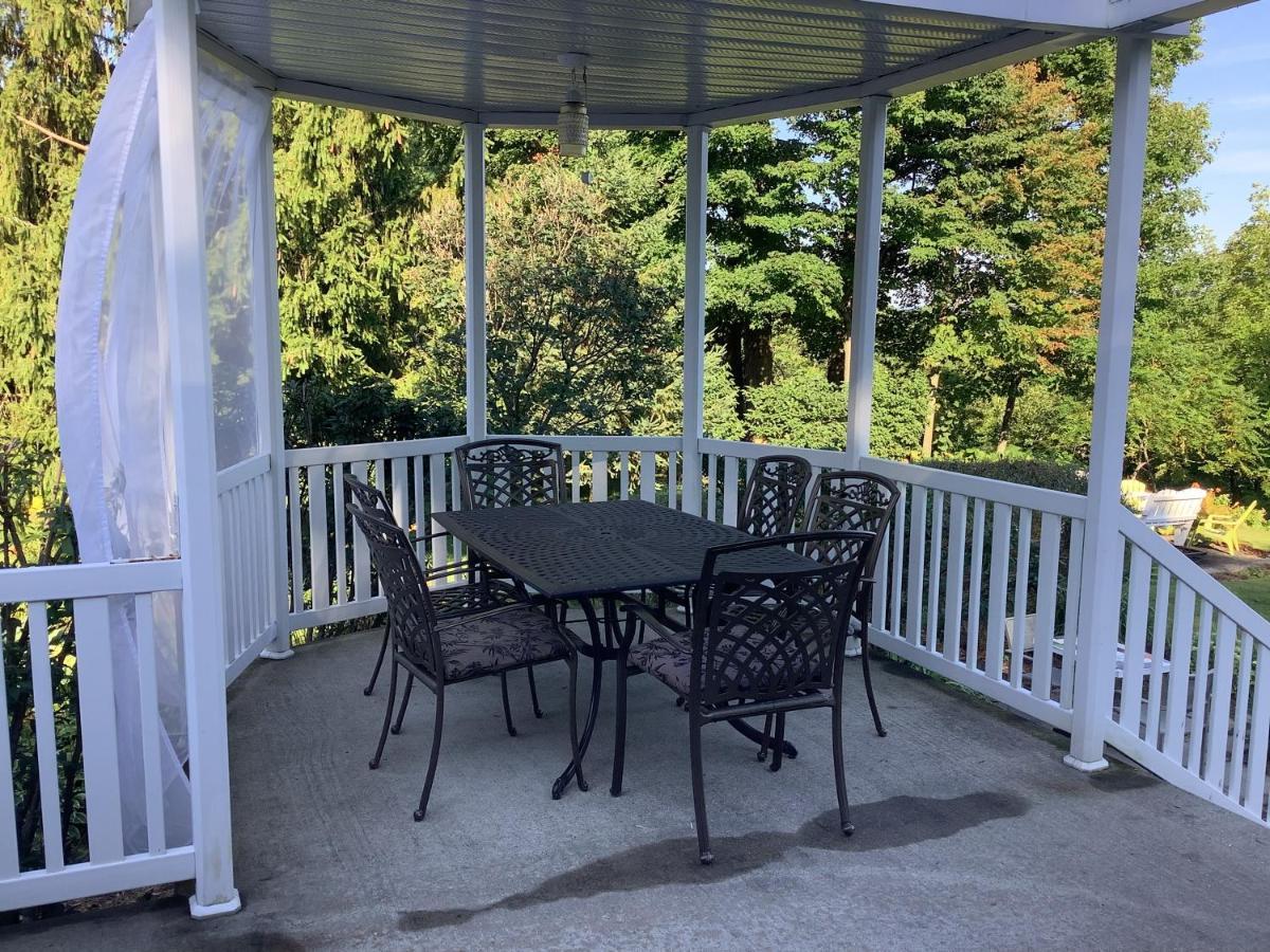 Les Saisons Du Fleuve Bed & Breakfast Lotbiniere Exterior photo
